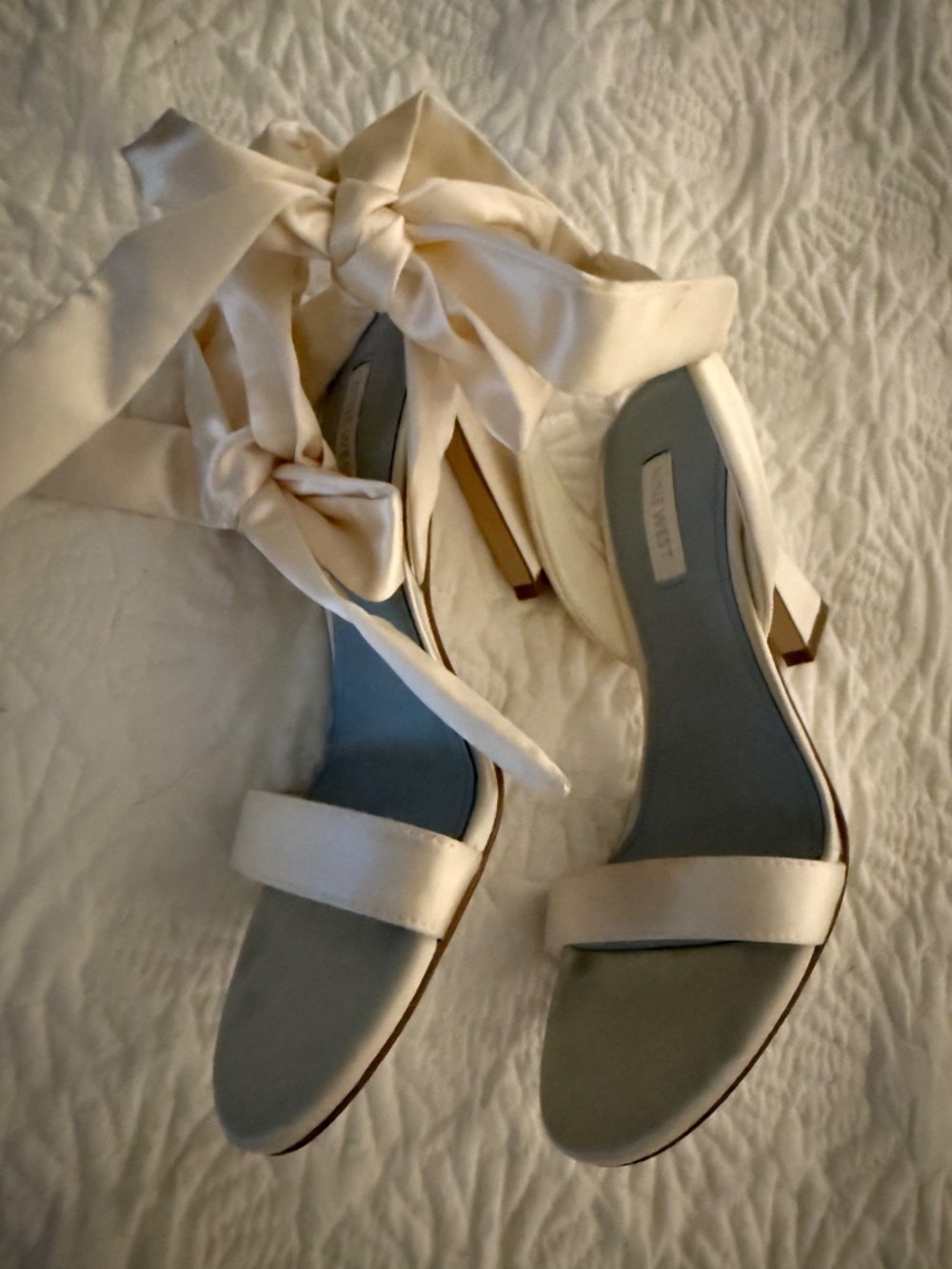 Wedding shoe - Picture 2 of 3